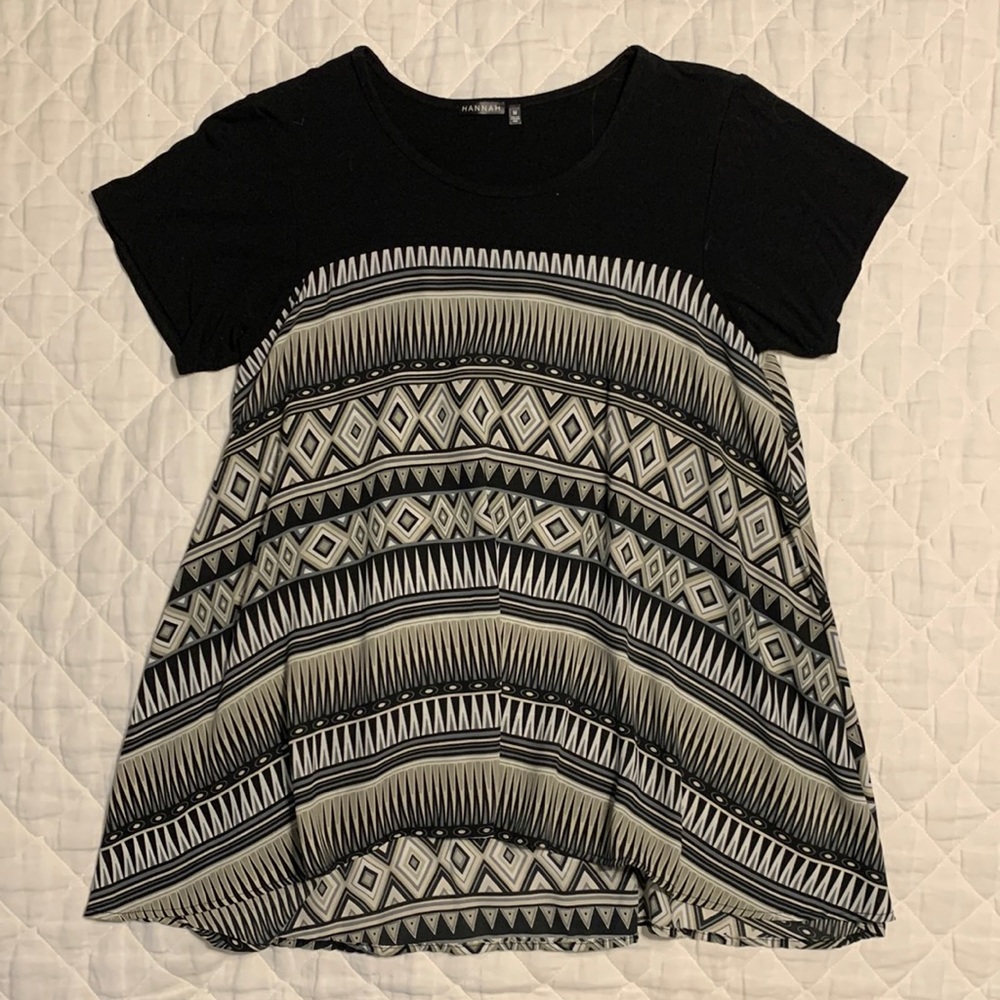 Hannah Black Flowy Geometric Top